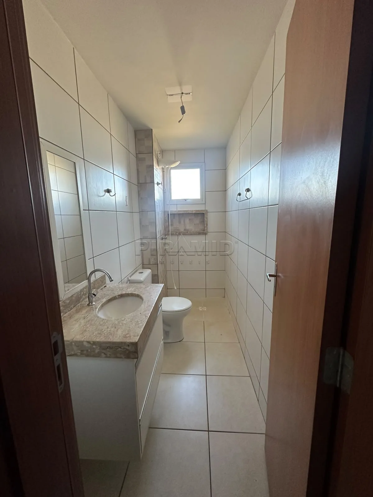 Alugar Apartamento / Padr&atilde;o em Ribeir&atilde;o Preto R$ 1.600,00 - Foto 5