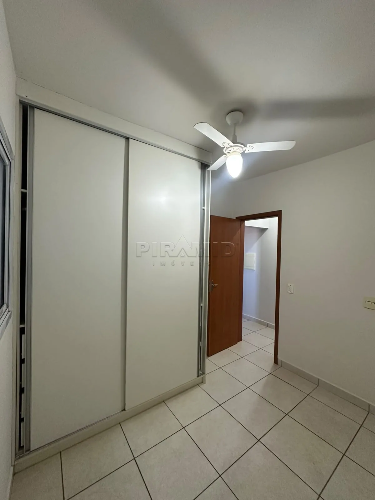 Alugar Apartamento / Padr&atilde;o em Ribeir&atilde;o Preto R$ 1.600,00 - Foto 8