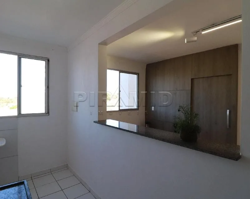 Alugar Apartamento / Padr&atilde;o em Ribeir&atilde;o Preto R$ 1.100,00 - Foto 3