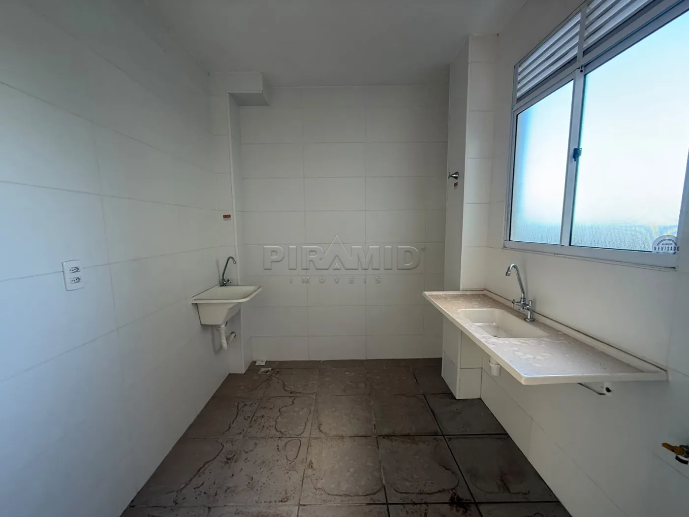 Alugar Apartamento / Padr&atilde;o em Ribeir&atilde;o Preto R$ 1.000,00 - Foto 3