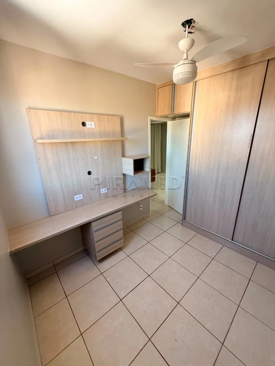 Alugar Apartamento / Padr&atilde;o em Ribeir&atilde;o Preto R$ 2.000,00 - Foto 7