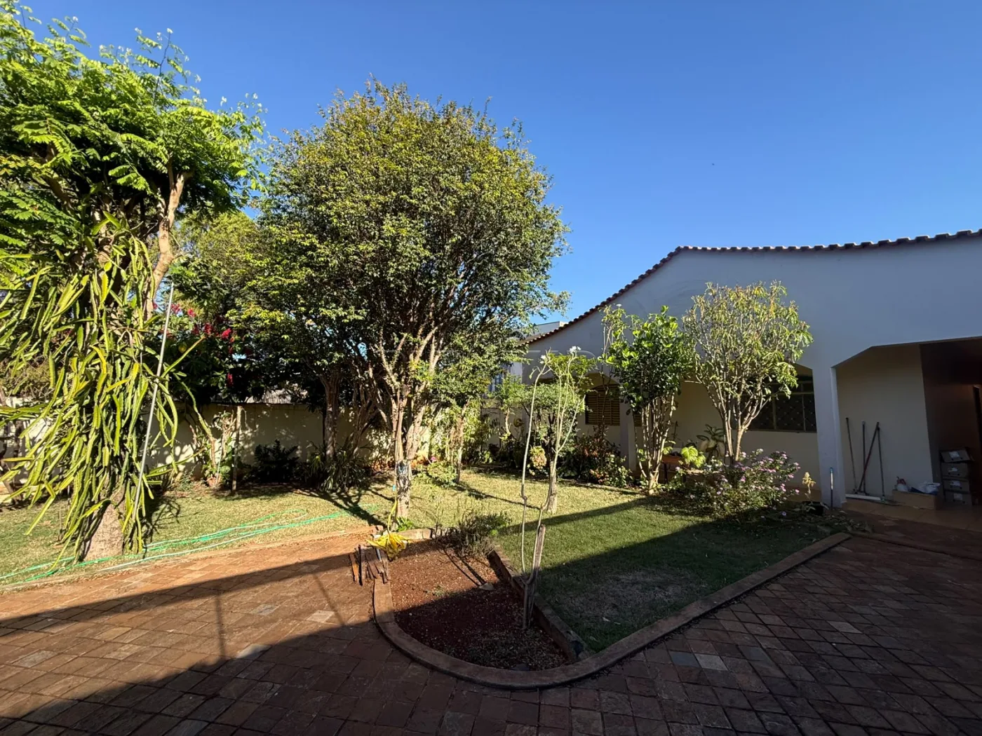 Alugar Casa / Padr&atilde;o em Ribeir&atilde;o Preto R$ 3.800,00 - Foto 1
