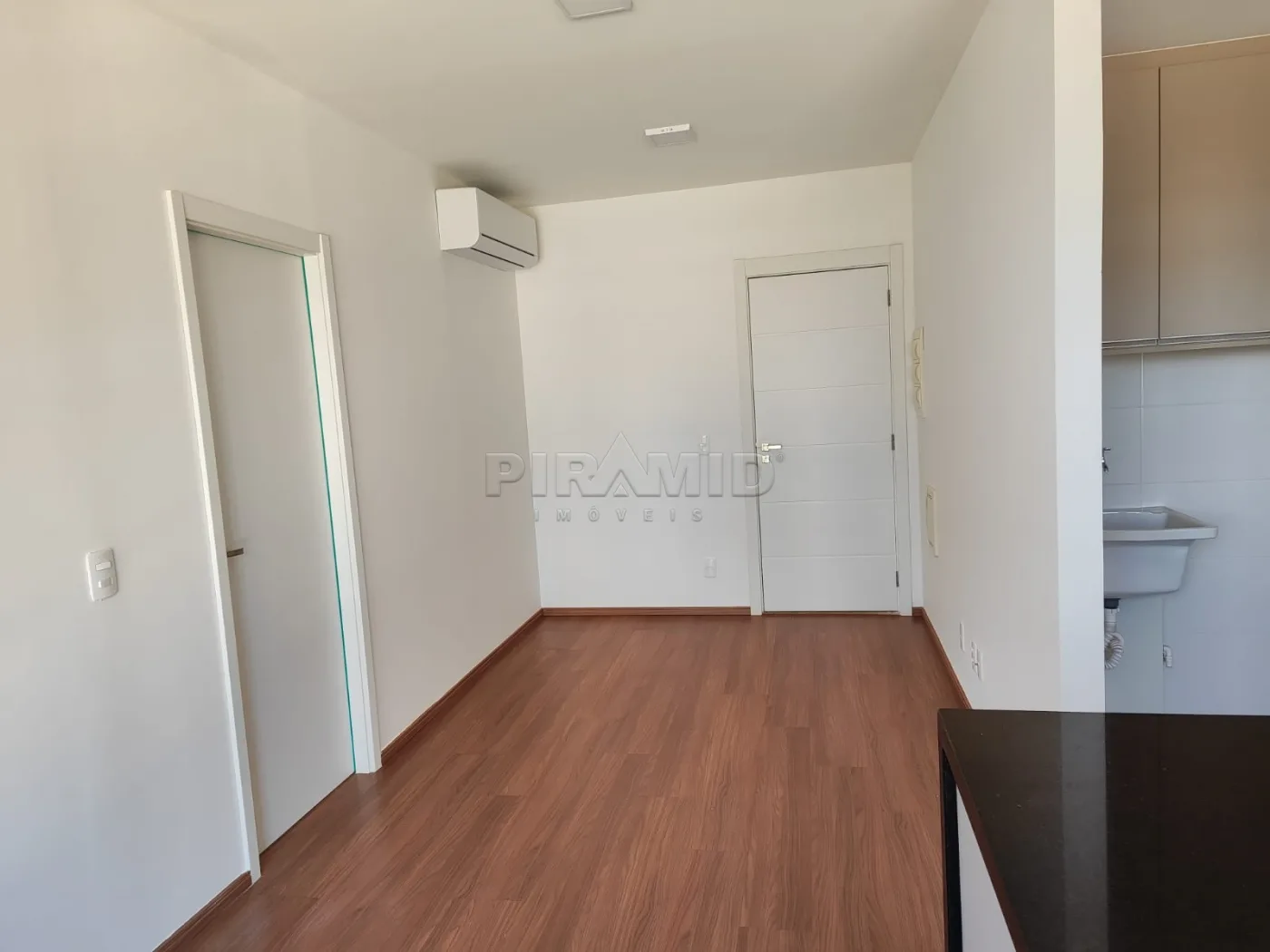 Alugar Apartamento / Padr&atilde;o em Ribeir&atilde;o Preto R$ 2.700,00 - Foto 2