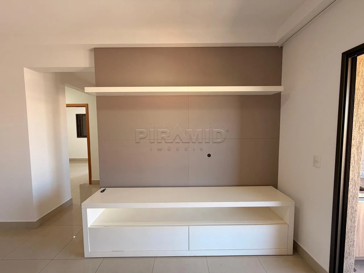 Alugar Apartamento / Padr&atilde;o em Ribeir&atilde;o Preto R$ 3.800,00 - Foto 4