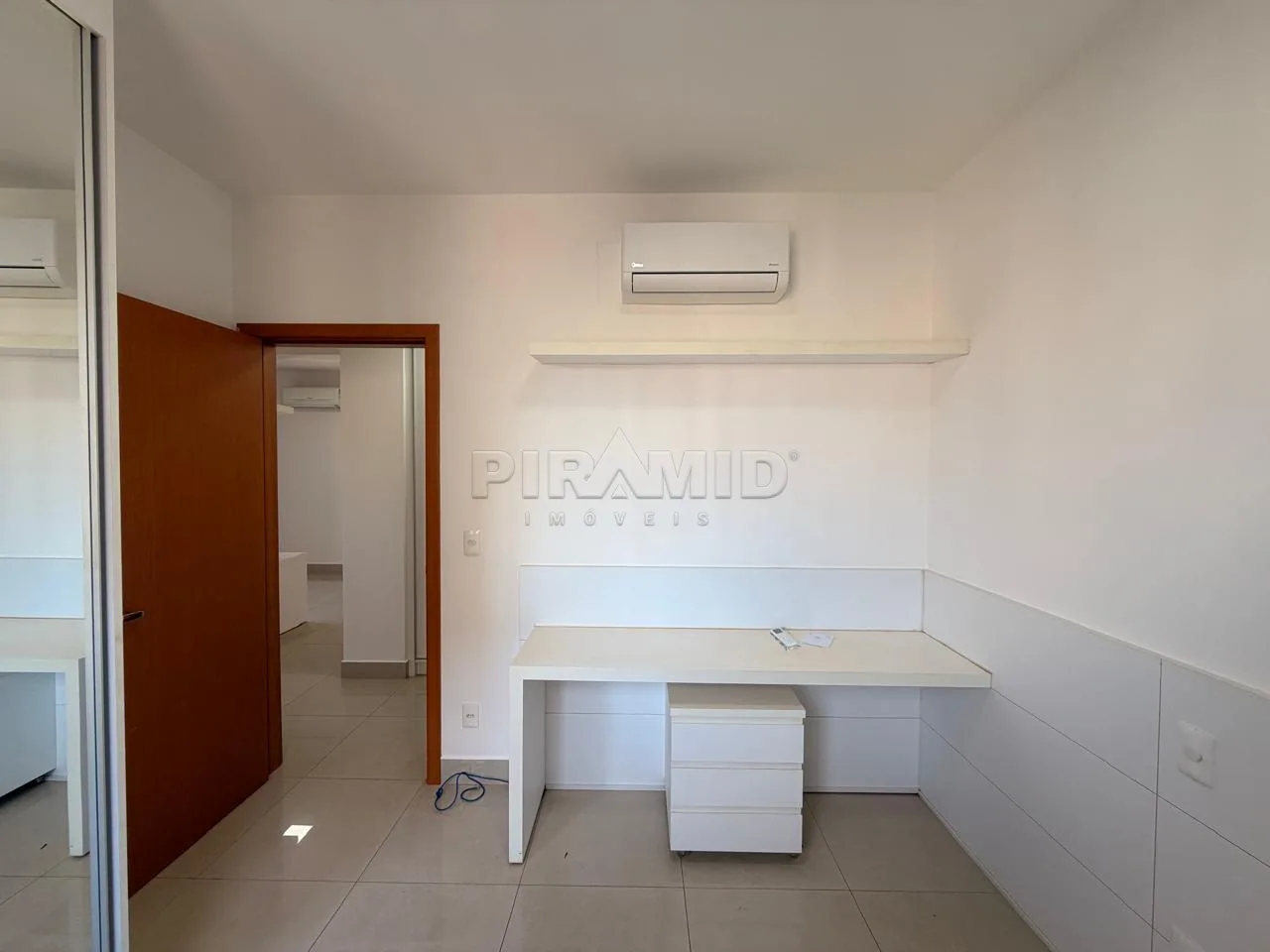 Alugar Apartamento / Padr&atilde;o em Ribeir&atilde;o Preto R$ 3.800,00 - Foto 17