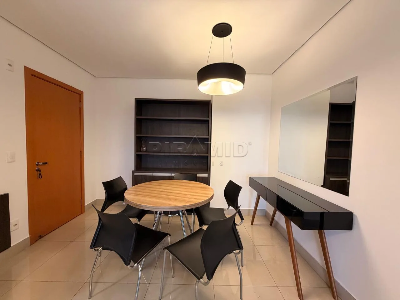 Alugar Apartamento / Padr&atilde;o em Ribeir&atilde;o Preto R$ 4.000,00 - Foto 3