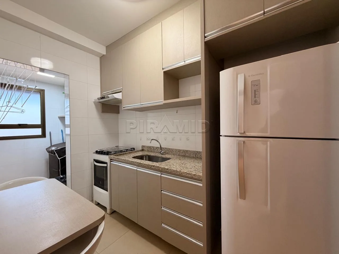 Alugar Apartamento / Padr&atilde;o em Ribeir&atilde;o Preto R$ 4.000,00 - Foto 8