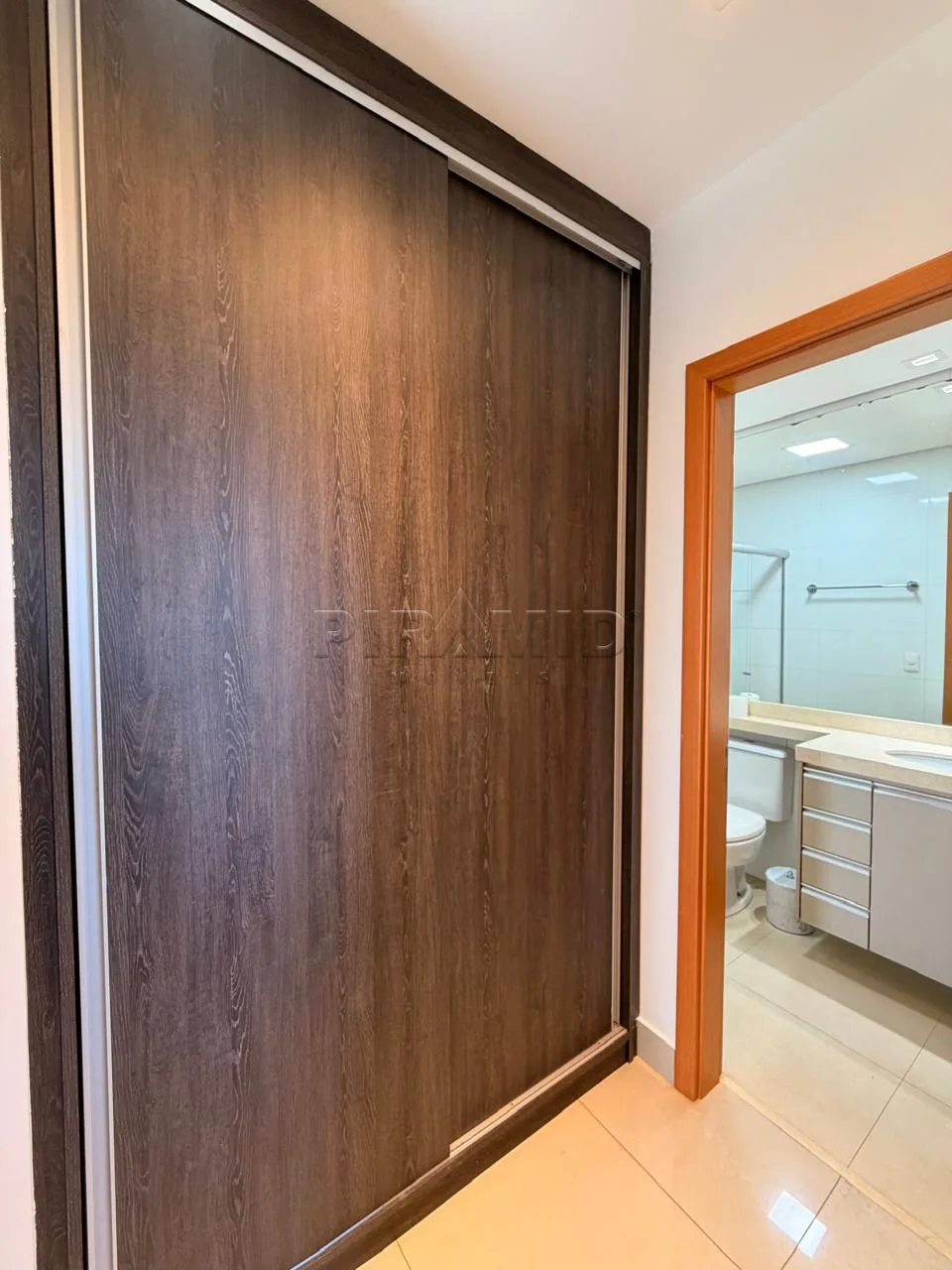 Alugar Apartamento / Padr&atilde;o em Ribeir&atilde;o Preto R$ 4.000,00 - Foto 13