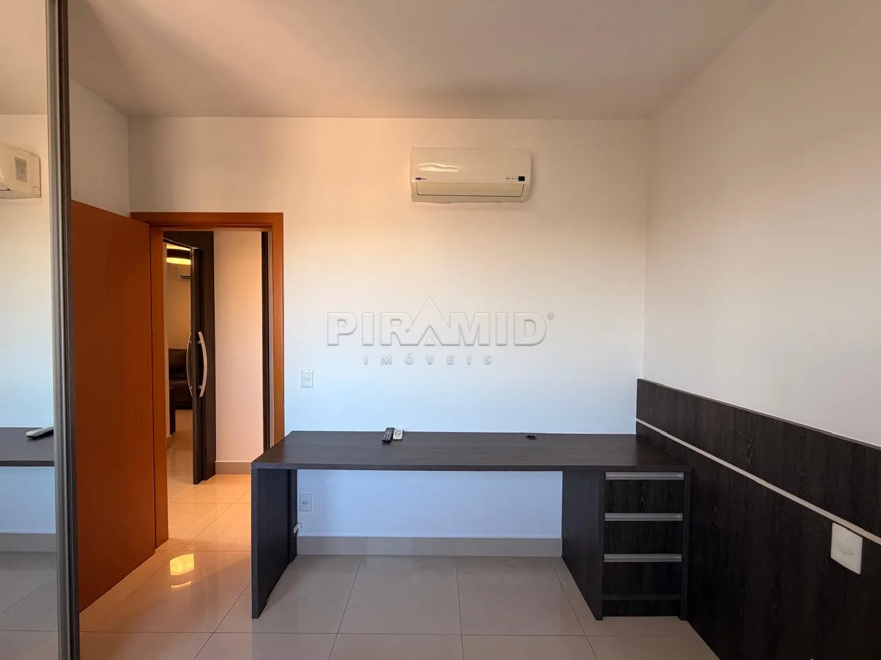 Alugar Apartamento / Padr&atilde;o em Ribeir&atilde;o Preto R$ 4.000,00 - Foto 17