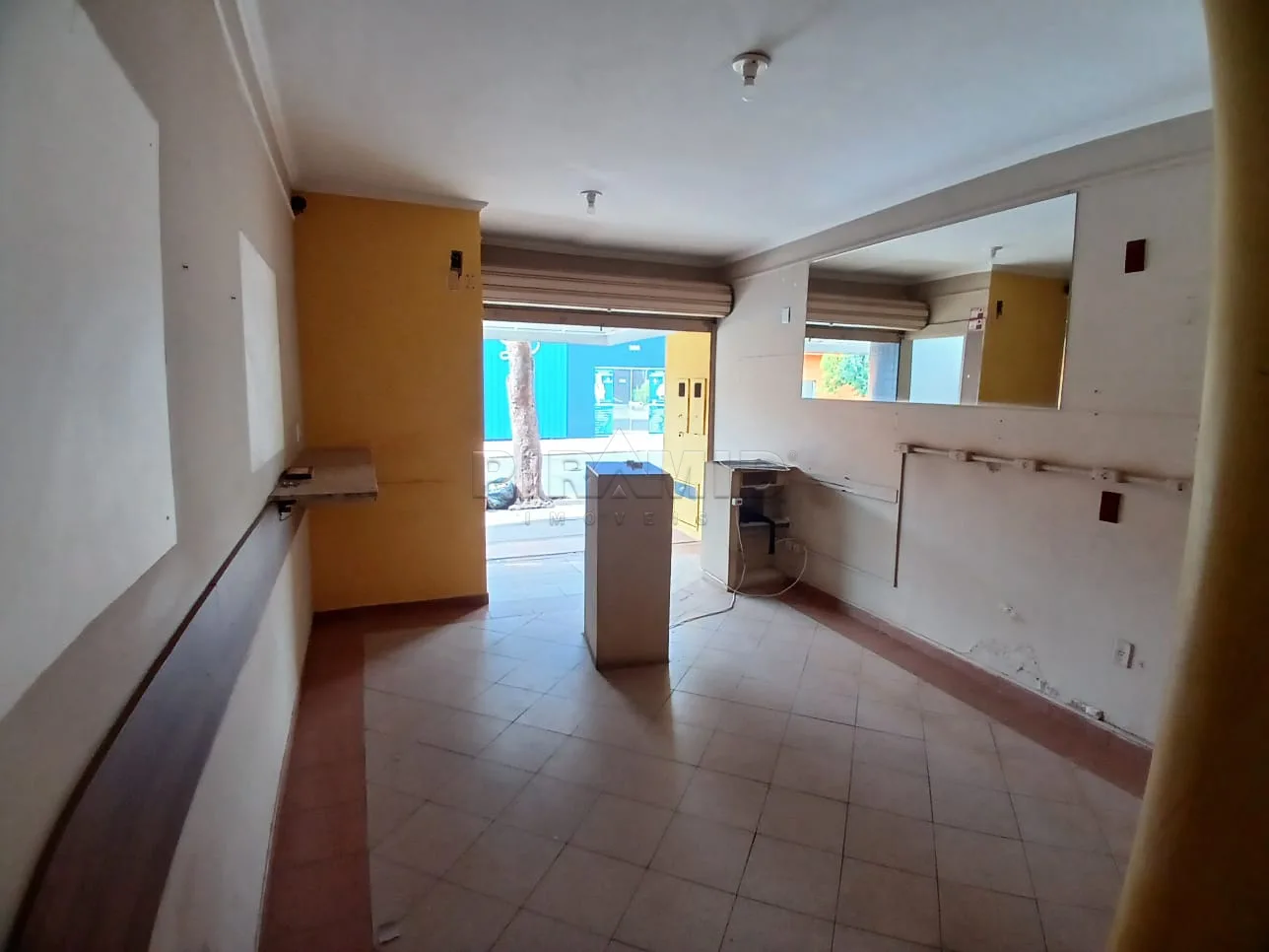 Alugar Comercial / Ponto Comercial em Ribeir&atilde;o Preto R$ 3.200,00 - Foto 1