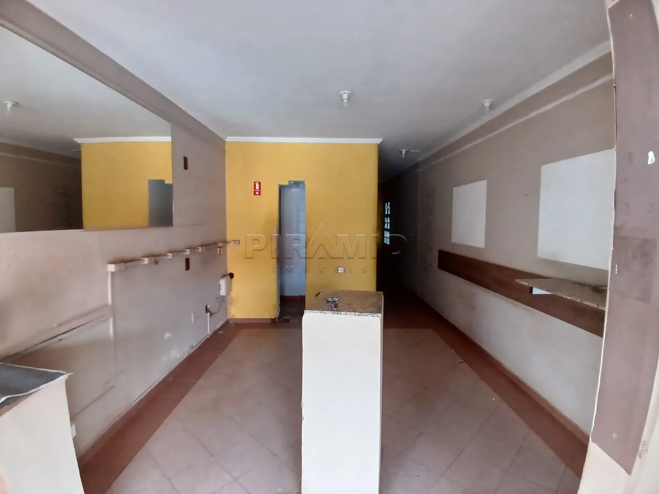 Alugar Comercial / Ponto Comercial em Ribeir&atilde;o Preto R$ 3.200,00 - Foto 2
