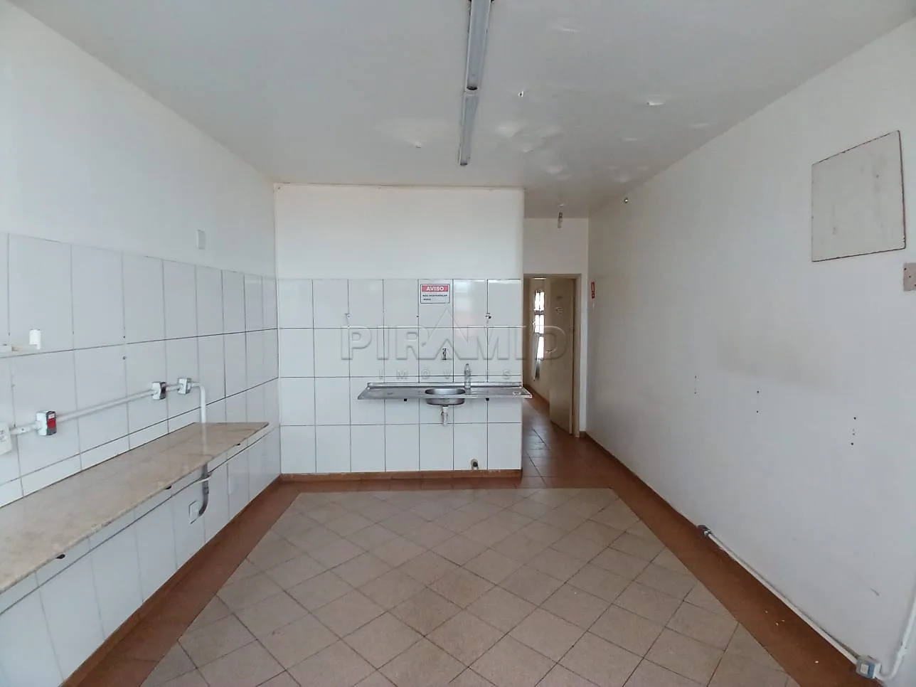 Alugar Comercial / Ponto Comercial em Ribeir&atilde;o Preto R$ 3.200,00 - Foto 5