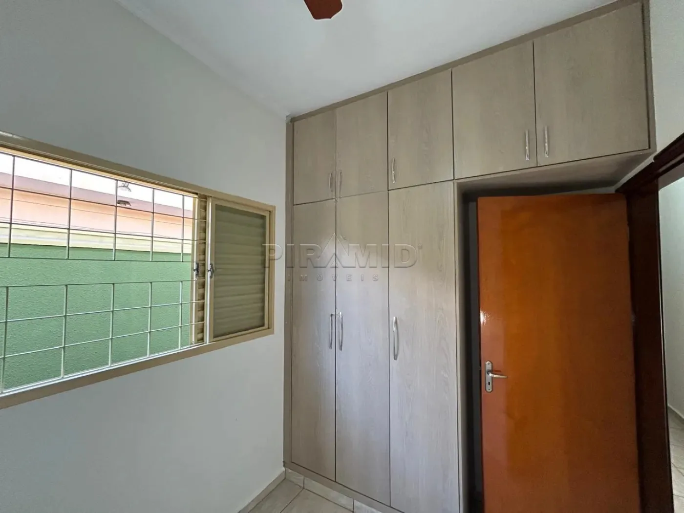 Alugar Casa / Padr&atilde;o em Ribeir&atilde;o Preto R$ 2.400,00 - Foto 6