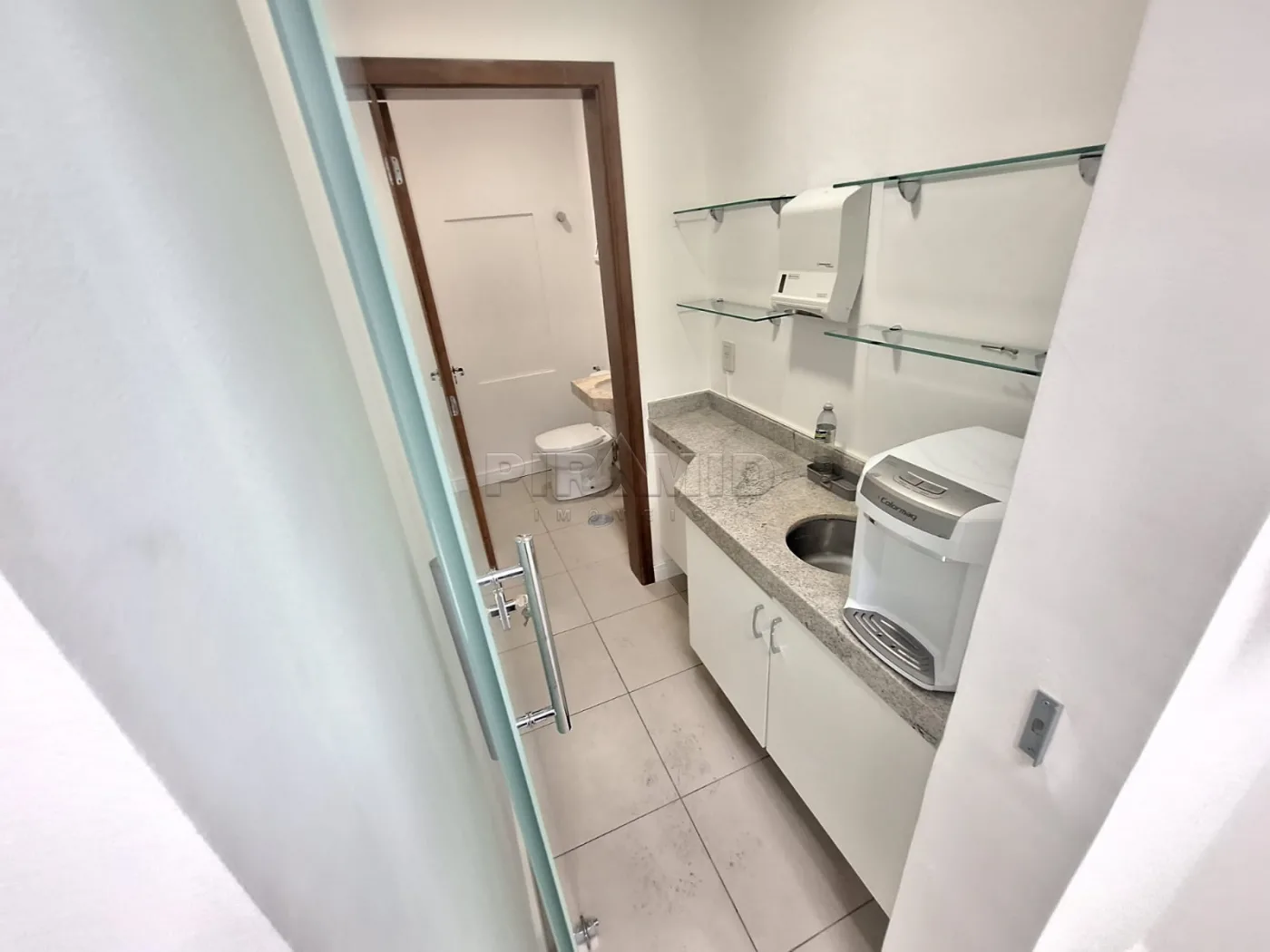 Alugar Comercial / Sala em Ribeir&atilde;o Preto R$ 2.500,00 - Foto 11