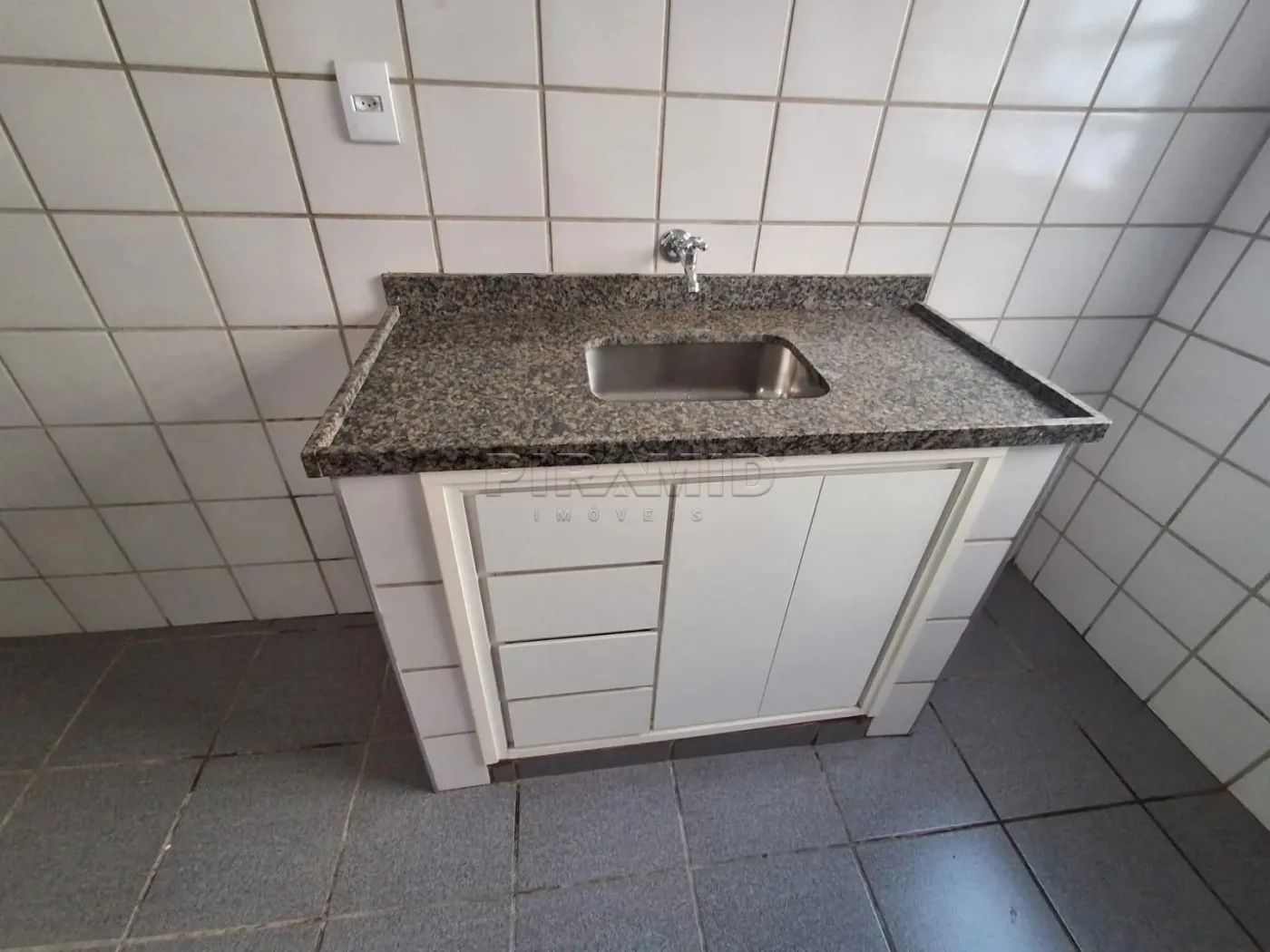 Alugar Apartamento / Padr&atilde;o em Ribeir&atilde;o Preto R$ 1.300,00 - Foto 8
