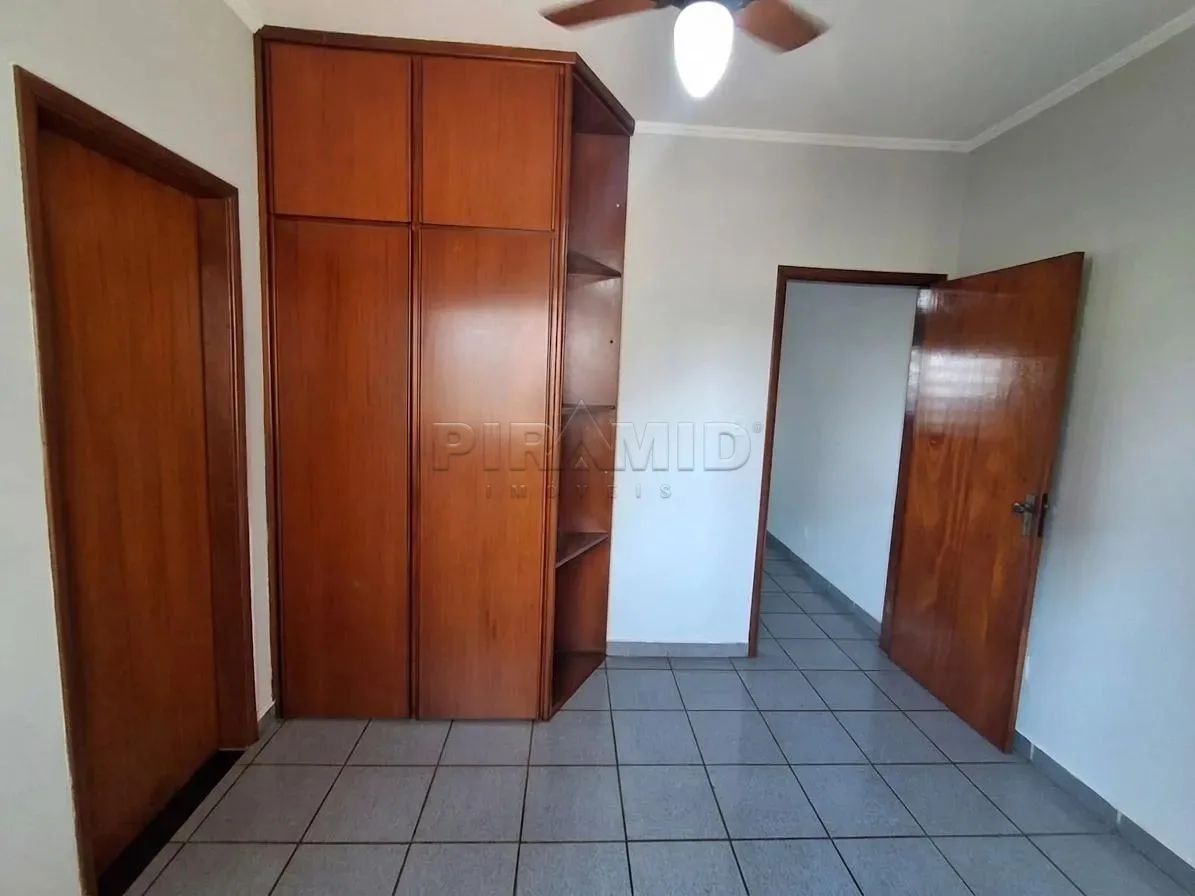 Alugar Apartamento / Padr&atilde;o em Ribeir&atilde;o Preto R$ 1.300,00 - Foto 15
