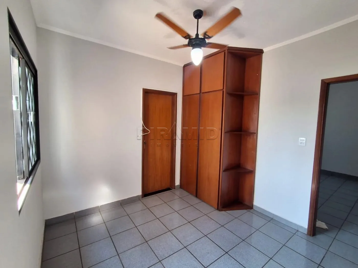 Alugar Apartamento / Padr&atilde;o em Ribeir&atilde;o Preto R$ 1.300,00 - Foto 16