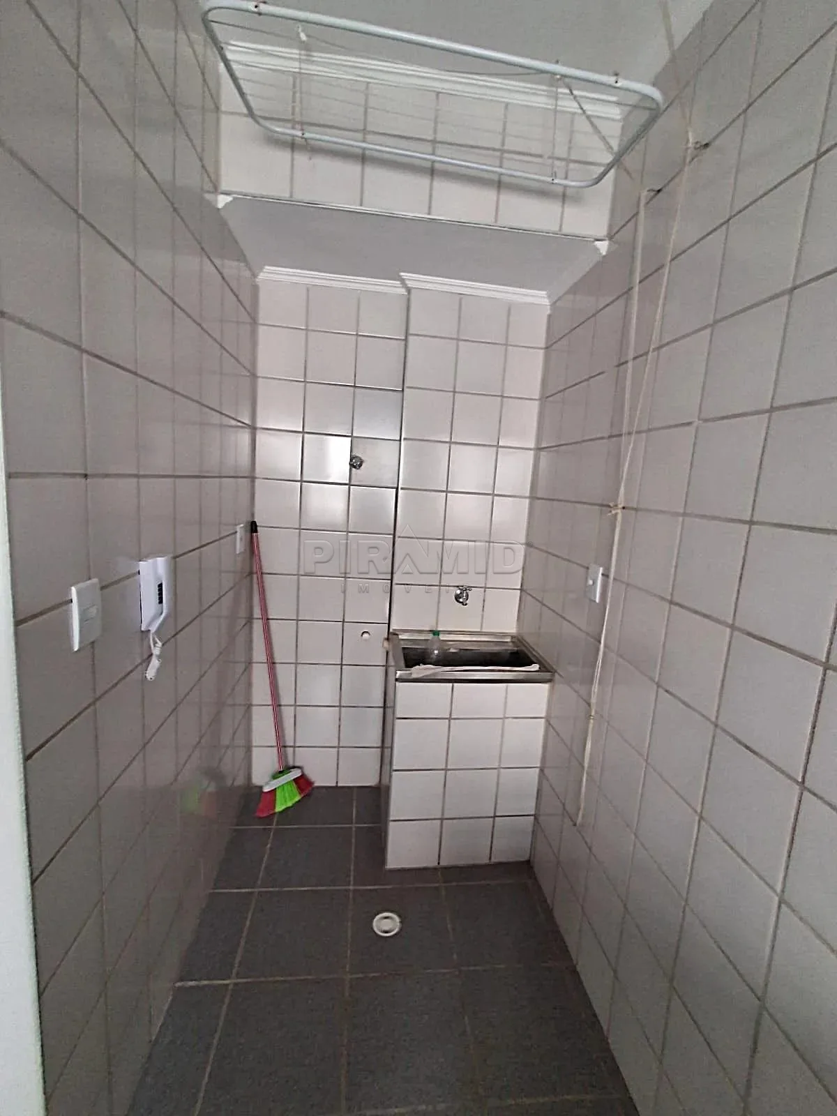 Alugar Apartamento / Padr&atilde;o em Ribeir&atilde;o Preto R$ 1.300,00 - Foto 22