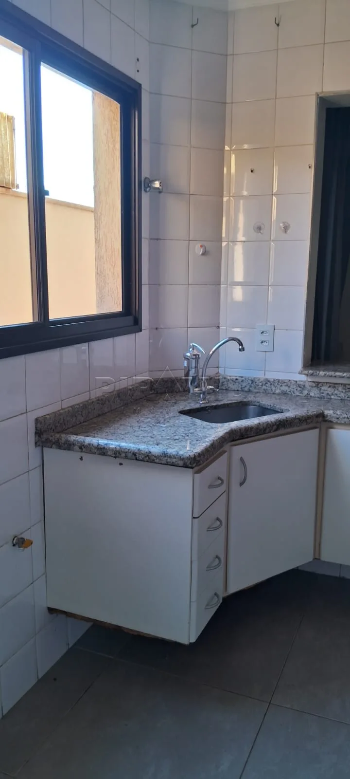 Alugar Apartamento / Padr&atilde;o em Ribeir&atilde;o Preto R$ 1.500,00 - Foto 5