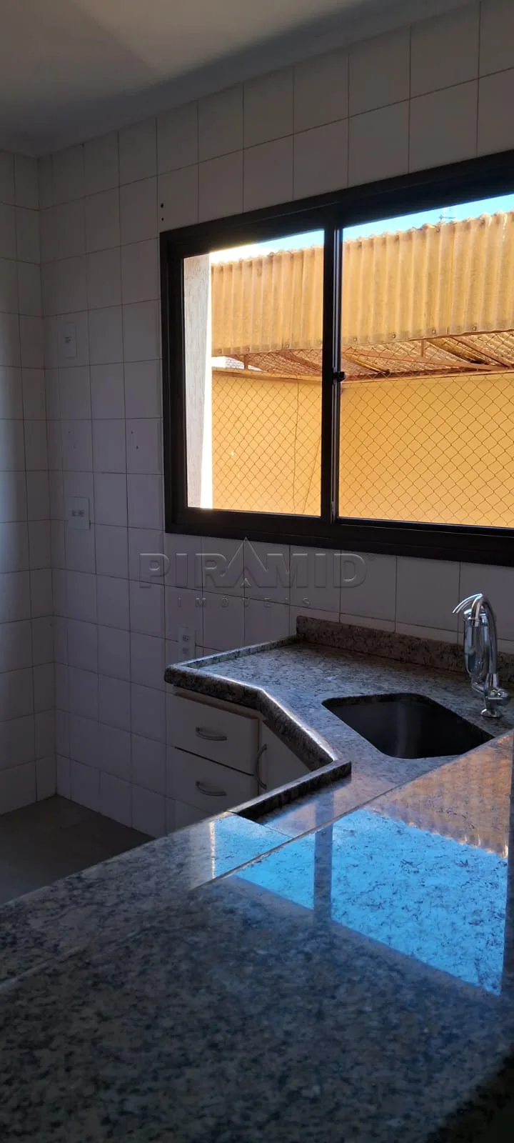 Alugar Apartamento / Padr&atilde;o em Ribeir&atilde;o Preto R$ 1.500,00 - Foto 14