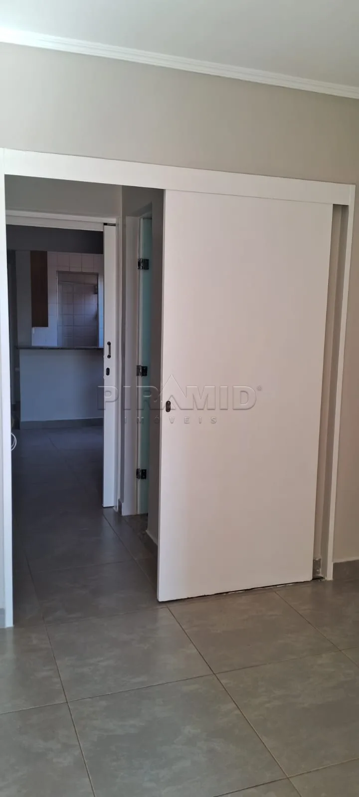Alugar Apartamento / Padr&atilde;o em Ribeir&atilde;o Preto R$ 1.500,00 - Foto 17
