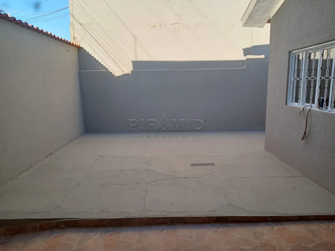 Alugar Casa / Padr&atilde;o em Ribeir&atilde;o Preto R$ 2.300,00 - Foto 2