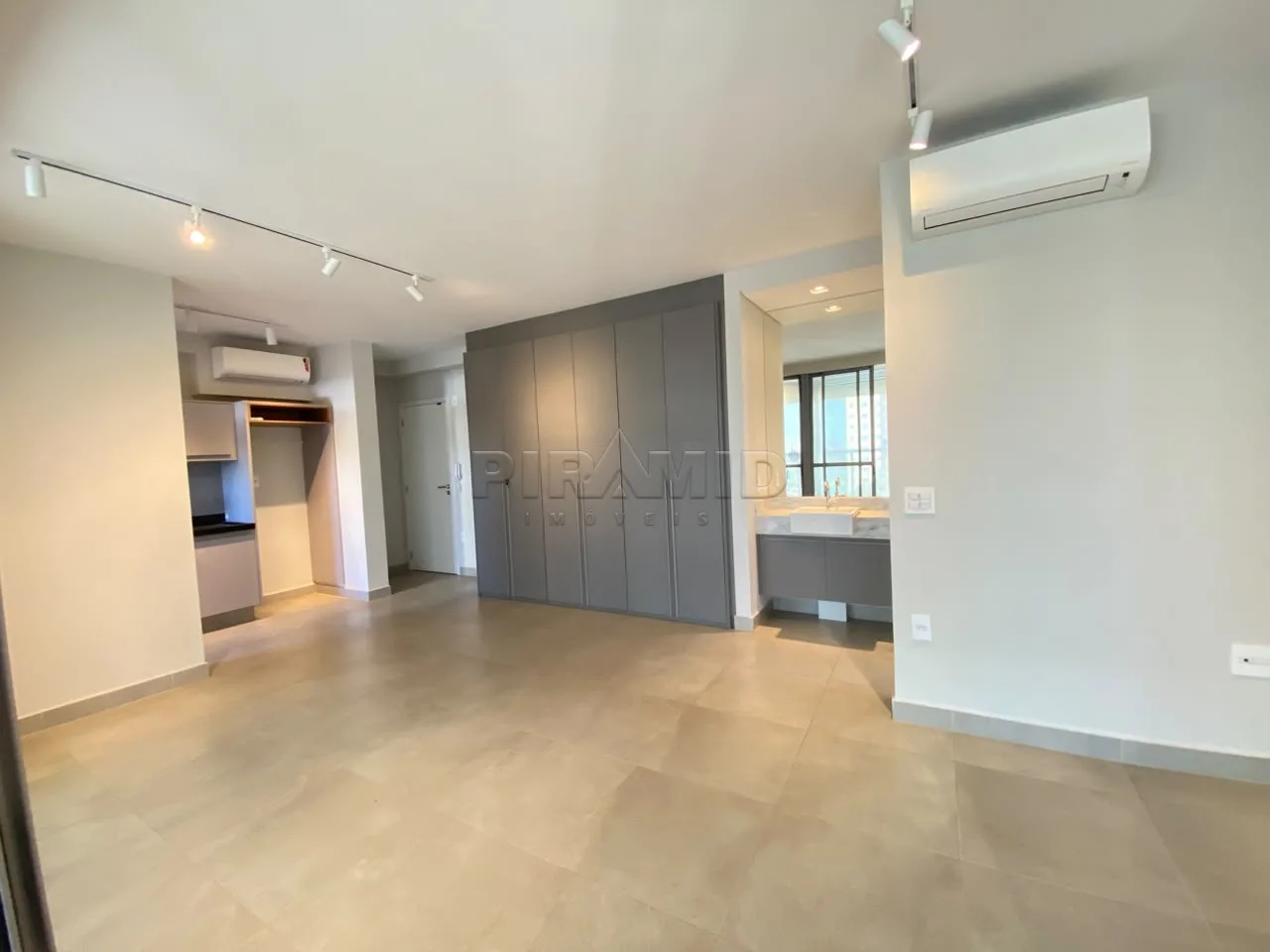 Alugar Apartamento / Padr&atilde;o em Ribeir&atilde;o Preto R$ 2.700,00 - Foto 1