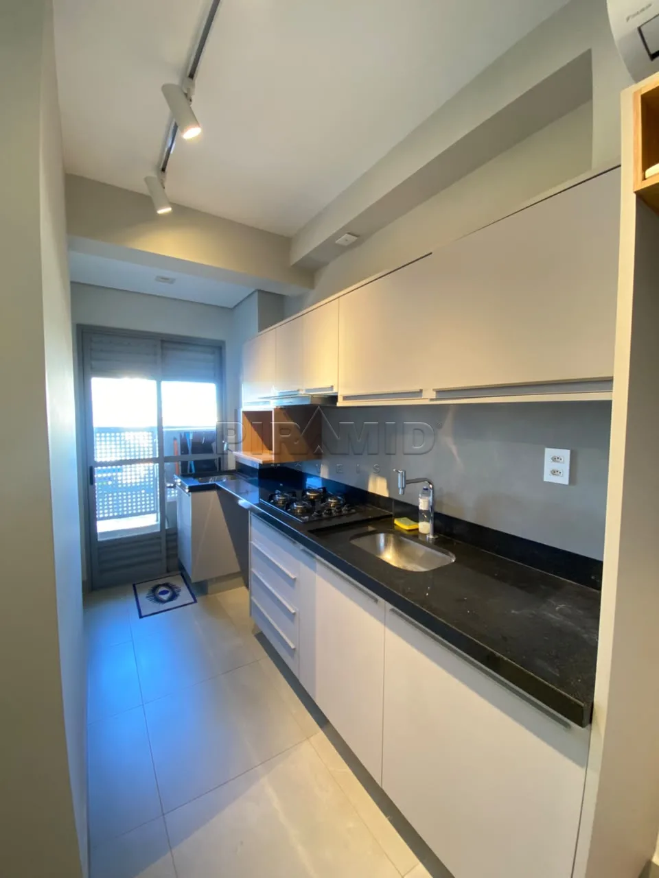 Alugar Apartamento / Padr&atilde;o em Ribeir&atilde;o Preto R$ 2.700,00 - Foto 13