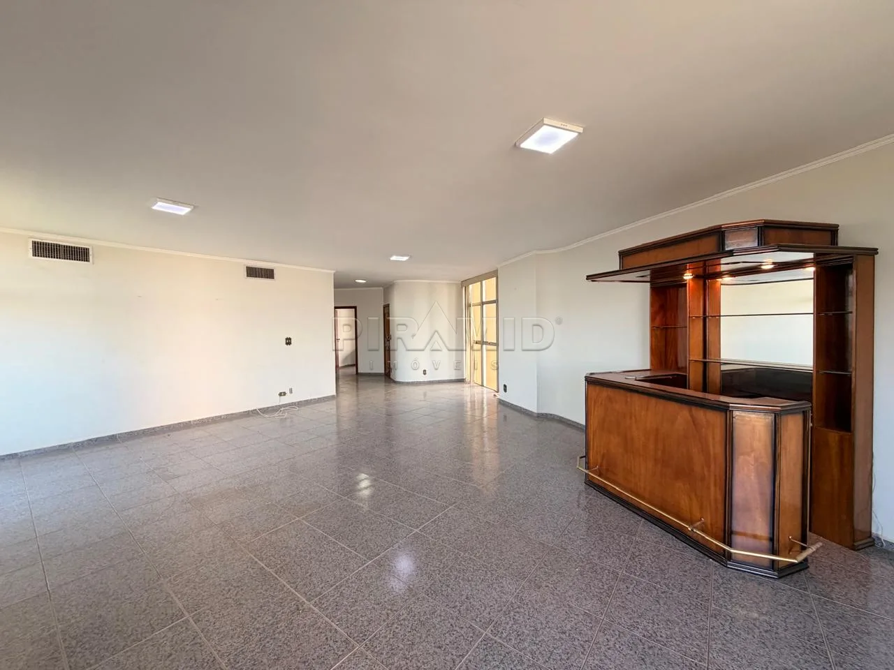 Alugar Apartamento / Padr&atilde;o em Ribeir&atilde;o Preto R$ 4.000,00 - Foto 1