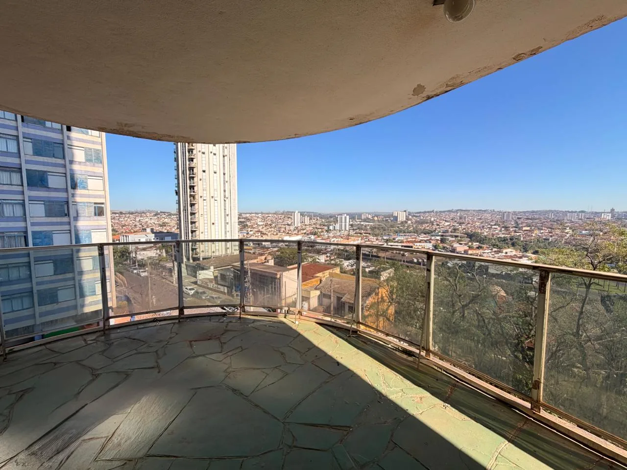Alugar Apartamento / Padr&atilde;o em Ribeir&atilde;o Preto R$ 4.000,00 - Foto 4