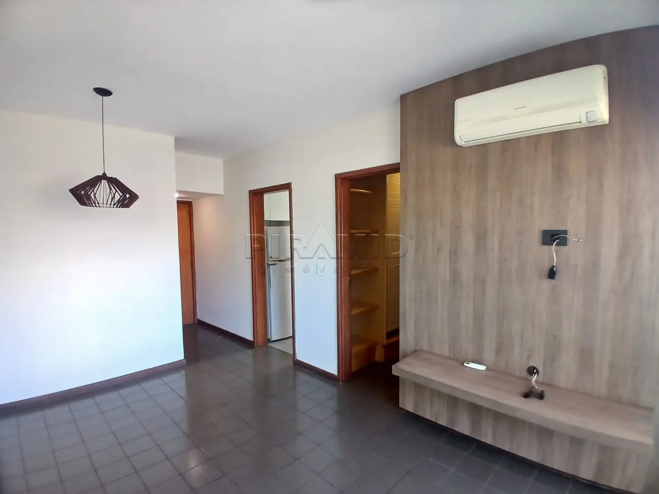 Alugar Apartamento / Padr&atilde;o em Ribeir&atilde;o Preto R$ 1.000,00 - Foto 3