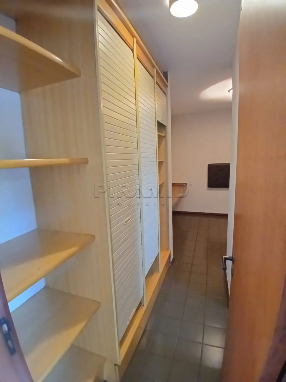 Alugar Apartamento / Padr&atilde;o em Ribeir&atilde;o Preto R$ 1.000,00 - Foto 5