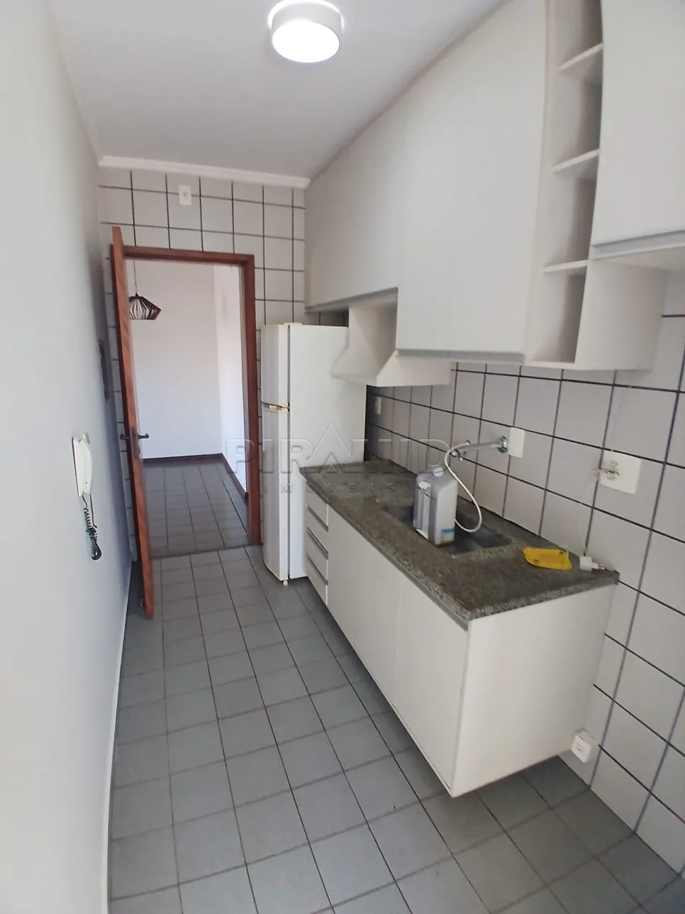 Alugar Apartamento / Padr&atilde;o em Ribeir&atilde;o Preto R$ 1.000,00 - Foto 11