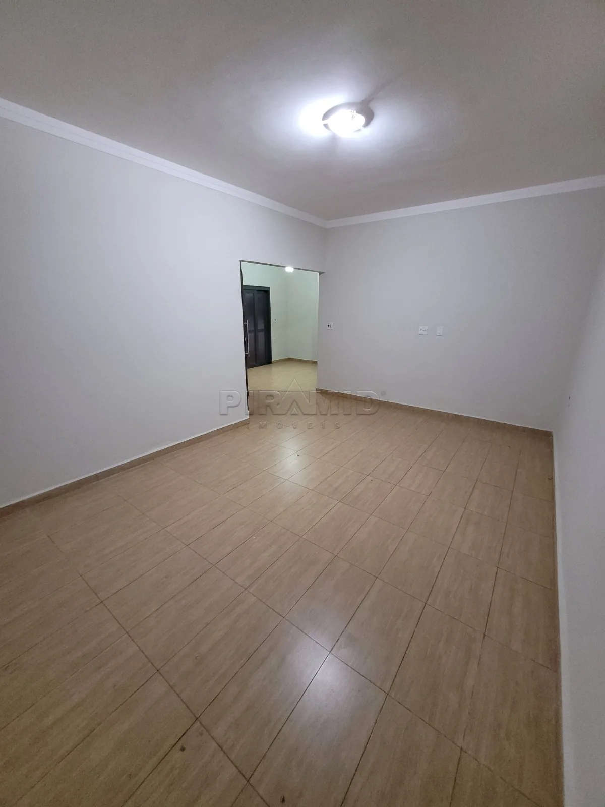 Alugar Casa / Padr&atilde;o em Ribeir&atilde;o Preto R$ 2.700,00 - Foto 3
