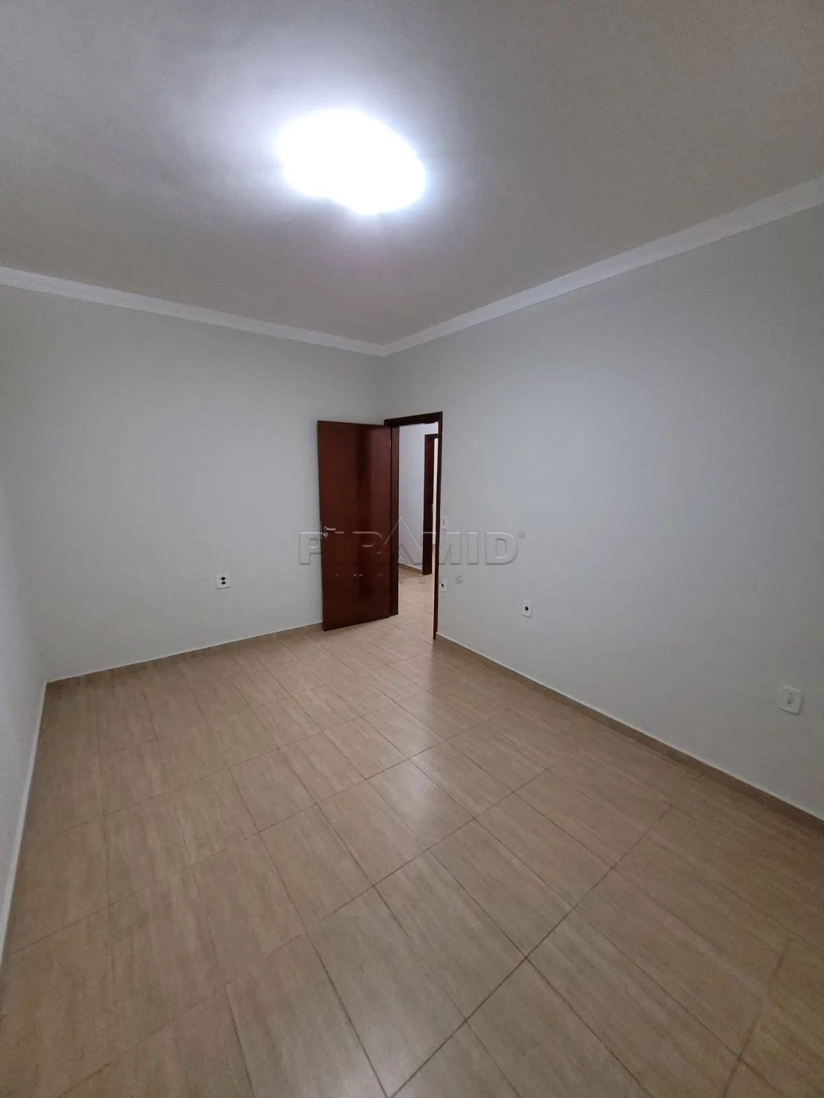 Alugar Casa / Padr&atilde;o em Ribeir&atilde;o Preto R$ 2.700,00 - Foto 7