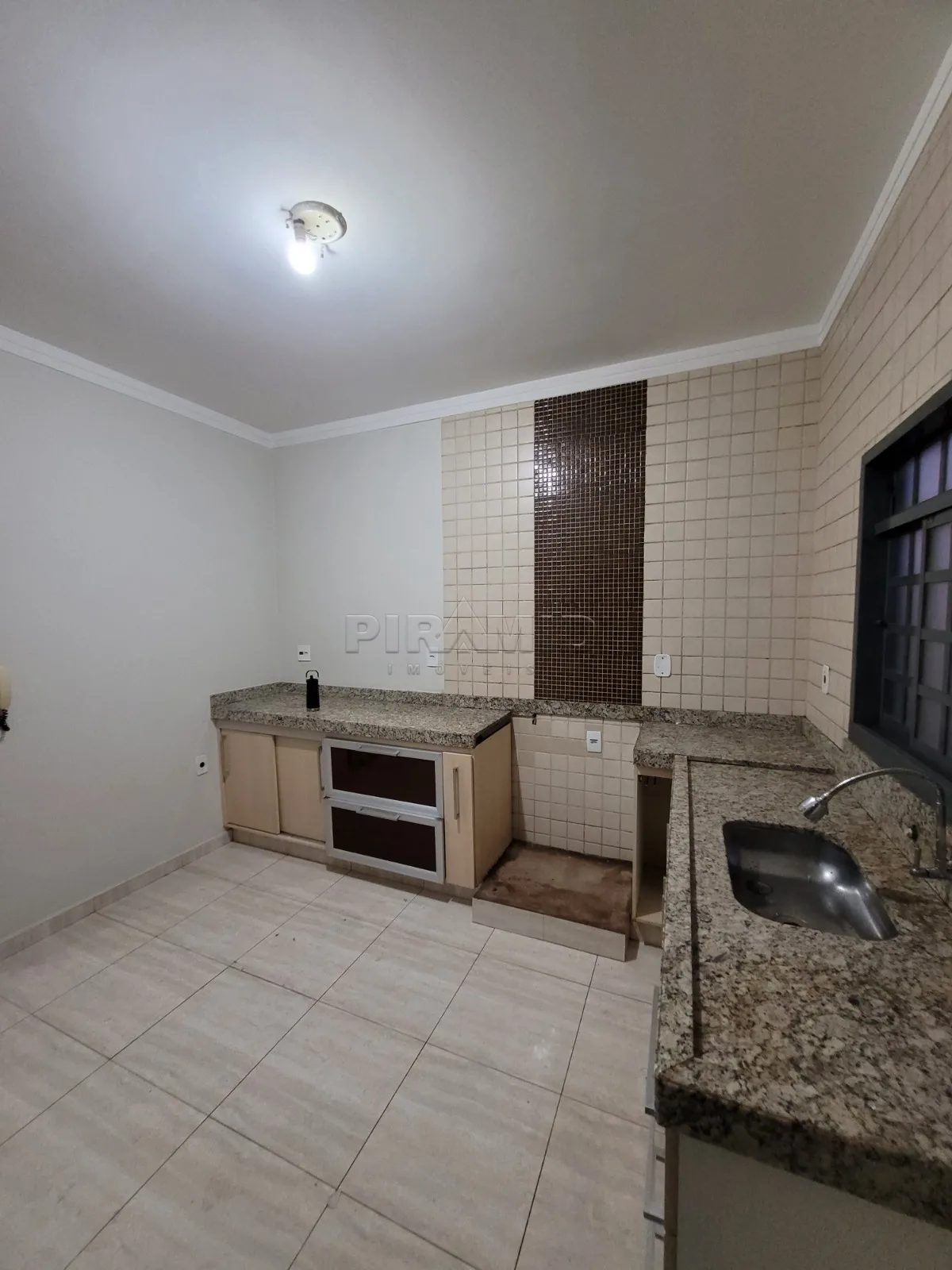 Alugar Casa / Padr&atilde;o em Ribeir&atilde;o Preto R$ 2.700,00 - Foto 14