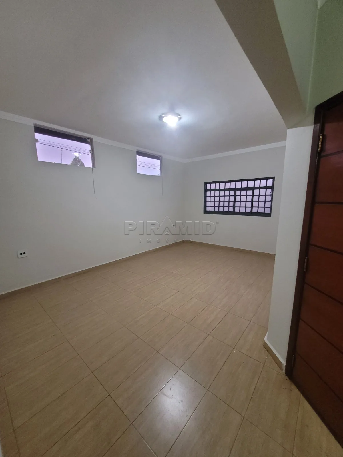 Alugar Casa / Padr&atilde;o em Ribeir&atilde;o Preto R$ 2.700,00 - Foto 17