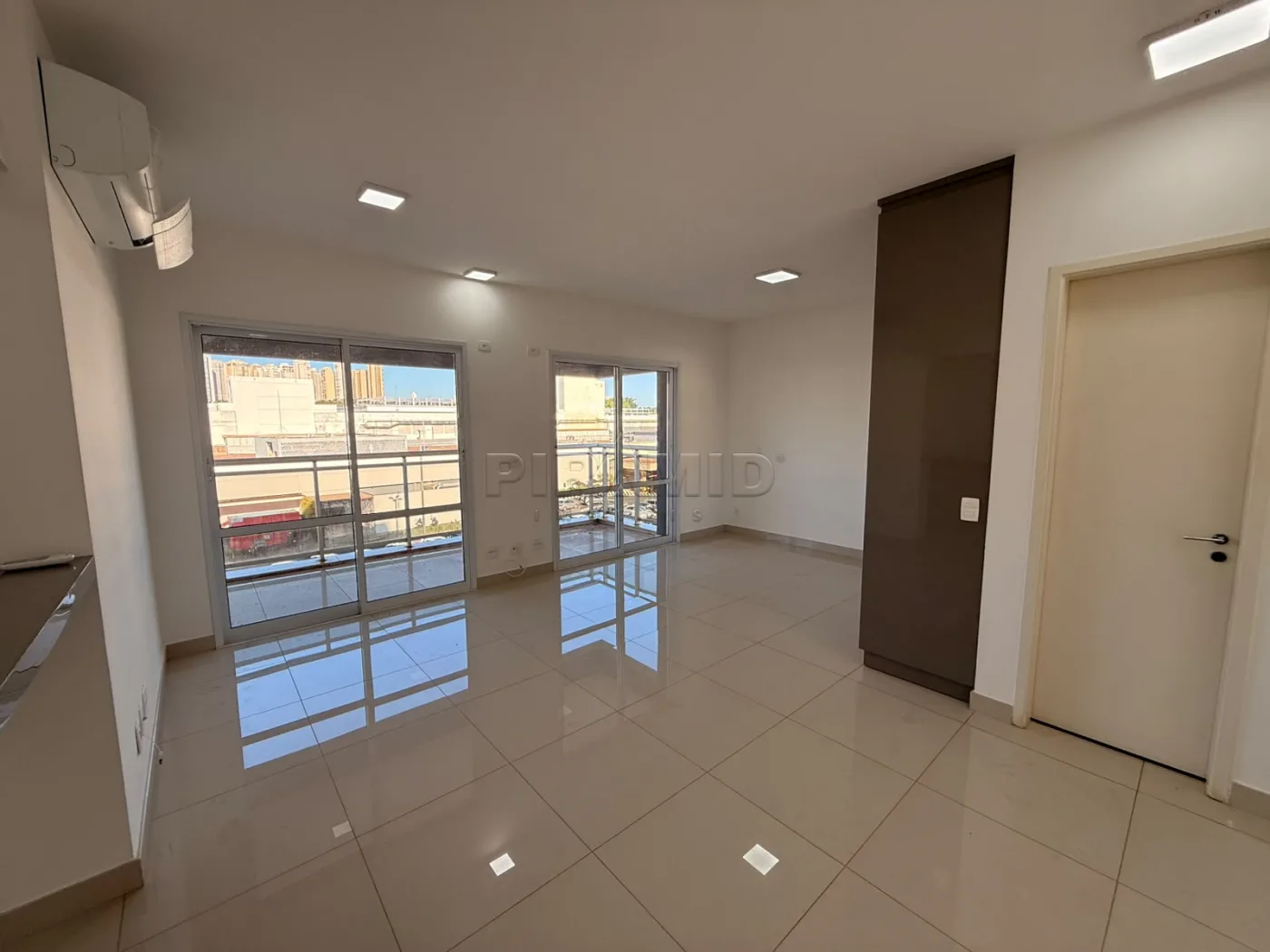 Alugar Apartamento / Padr&atilde;o em Ribeir&atilde;o Preto R$ 2.200,00 - Foto 1