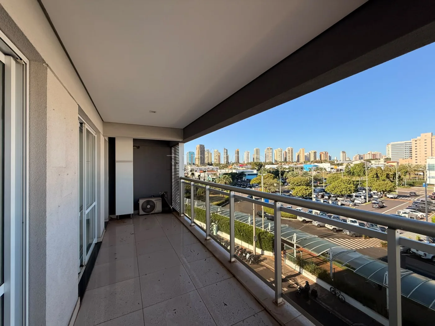 Alugar Apartamento / Padr&atilde;o em Ribeir&atilde;o Preto R$ 2.200,00 - Foto 4
