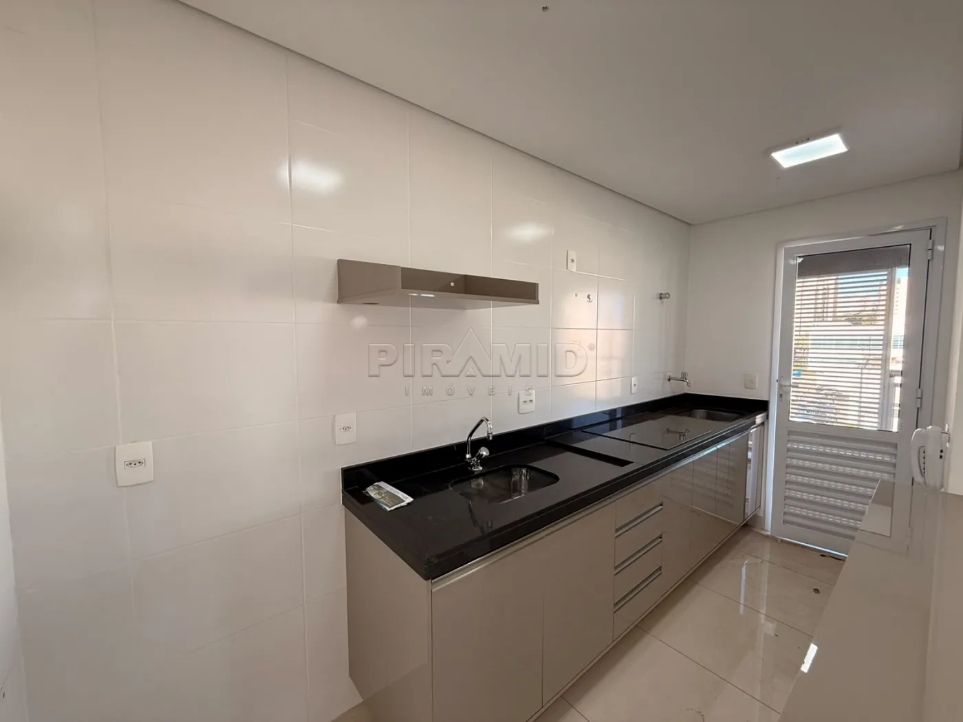 Alugar Apartamento / Padr&atilde;o em Ribeir&atilde;o Preto R$ 2.200,00 - Foto 9