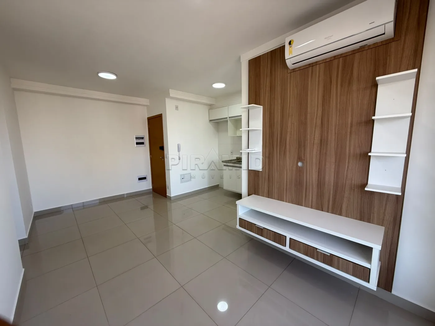 Alugar Apartamento / Padr&atilde;o em Ribeir&atilde;o Preto R$ 2.700,00 - Foto 1