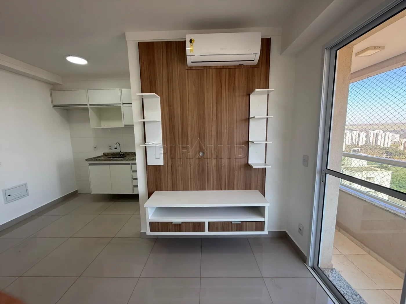Alugar Apartamento / Padr&atilde;o em Ribeir&atilde;o Preto R$ 2.700,00 - Foto 2