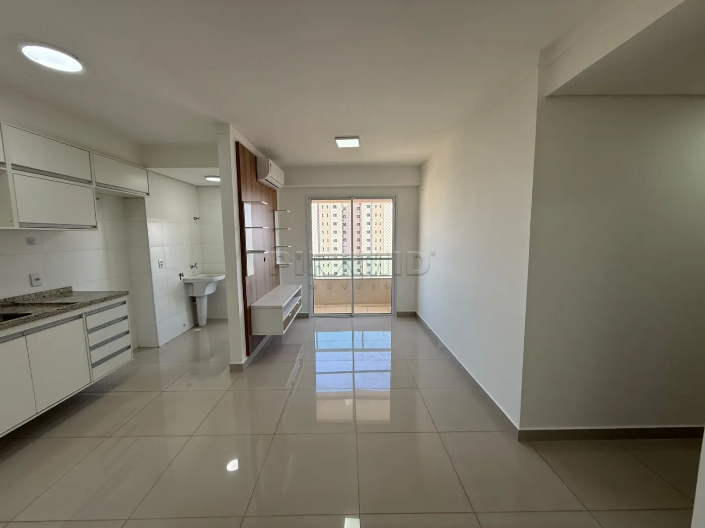 Alugar Apartamento / Padr&atilde;o em Ribeir&atilde;o Preto R$ 2.700,00 - Foto 3