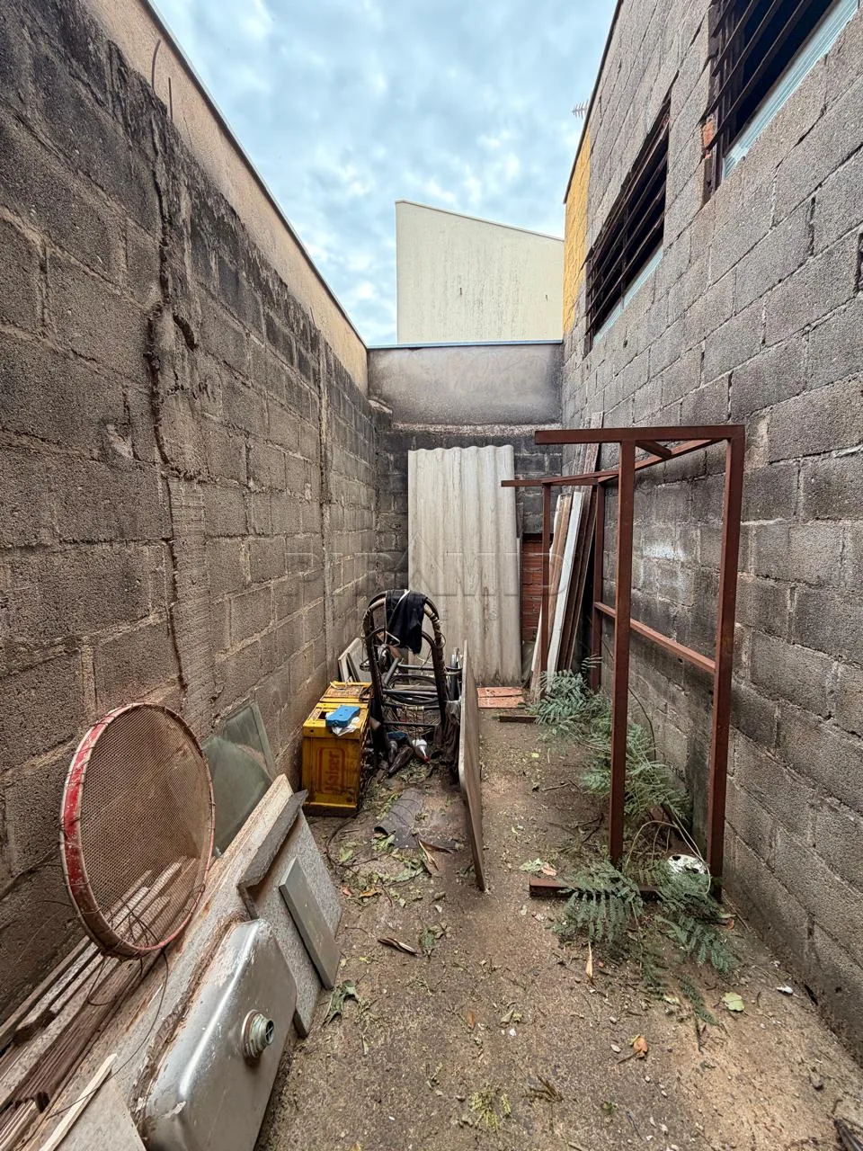 Alugar Comercial / Galp&atilde;o  Barrac&atilde;o em Ribeir&atilde;o Preto R$ 4.000,00 - Foto 3