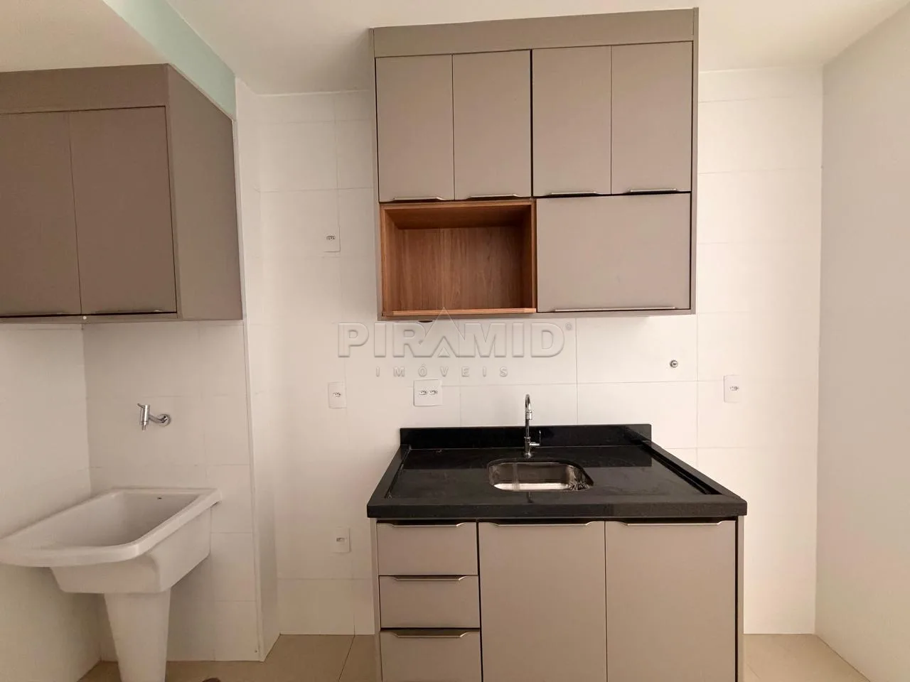 Alugar Apartamento / Padr&atilde;o em Ribeir&atilde;o Preto R$ 2.200,00 - Foto 10