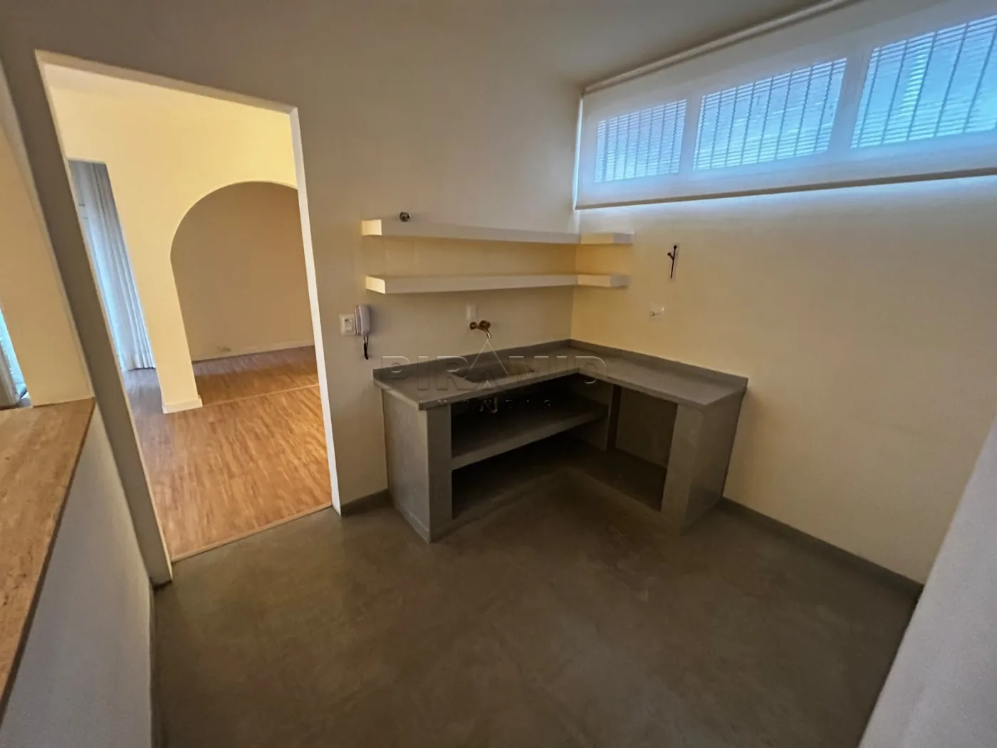 Alugar Comercial / Casa em Ribeir&atilde;o Preto R$ 8.000,00 - Foto 9