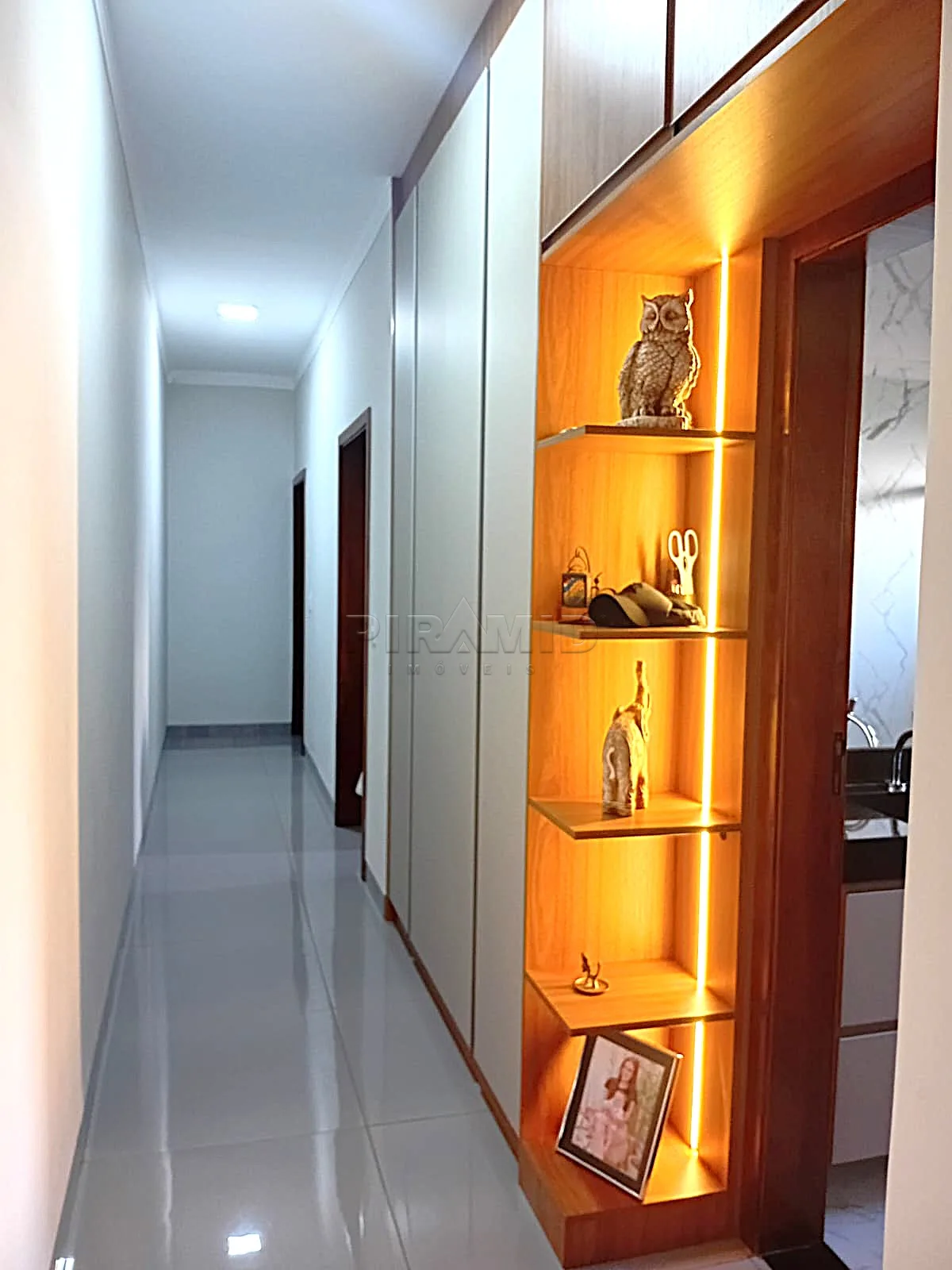 Comprar Casa / Padr&atilde;o em Ribeir&atilde;o Preto R$ 920.000,00 - Foto 4