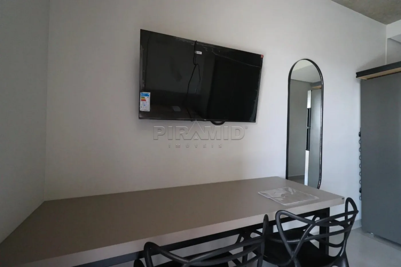 Alugar Apartamento / Padr&atilde;o em Ribeir&atilde;o Preto R$ 2.100,00 - Foto 4