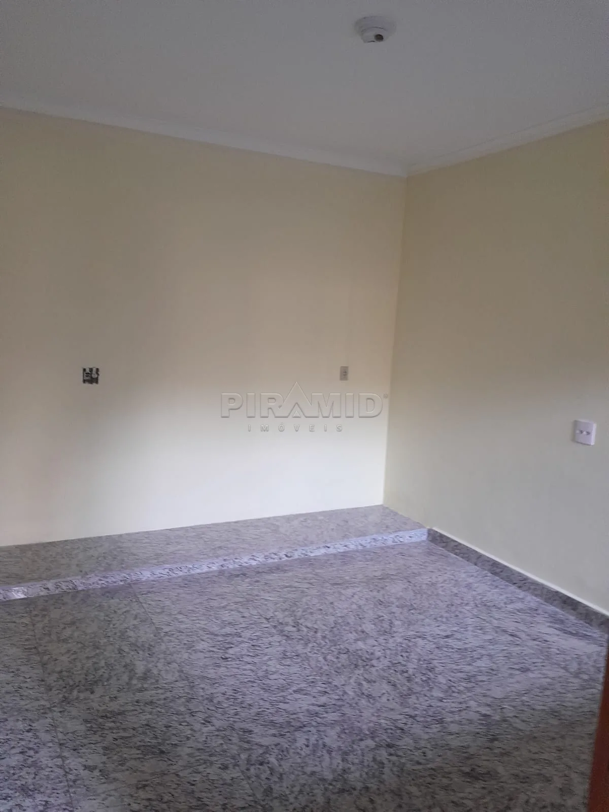 Comprar Casa / Padr&atilde;o em Ribeir&atilde;o Preto R$ 250.000,00 - Foto 2