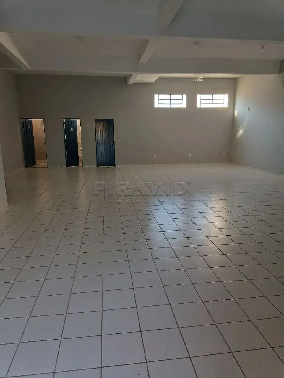 Alugar Comercial / Sal&atilde;o em Ribeir&atilde;o Preto R$ 4.700,00 - Foto 1